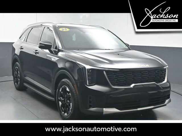 Used 2025 Kia Sorento S