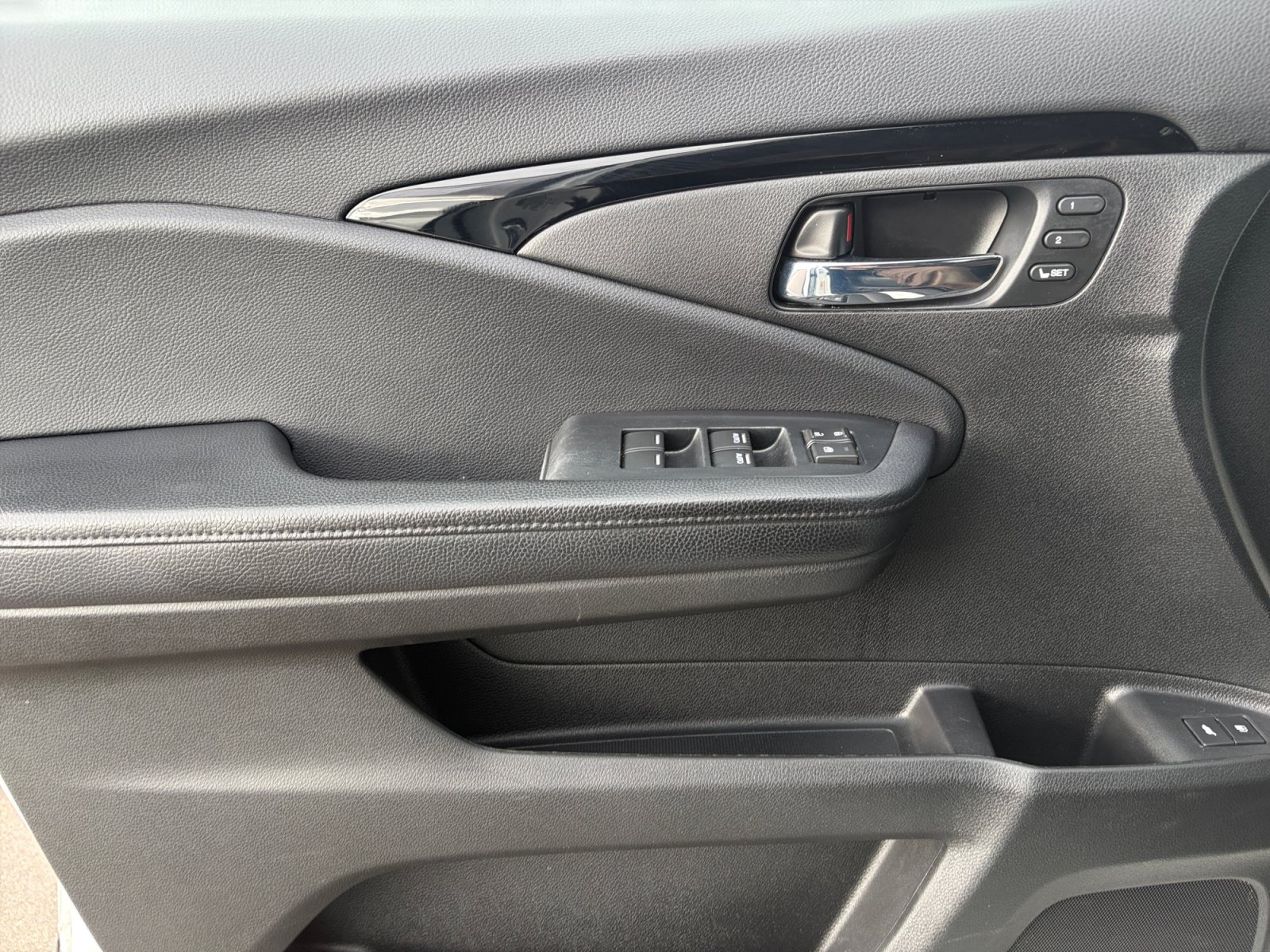 Used 2021 Honda Pilot Touring image 13