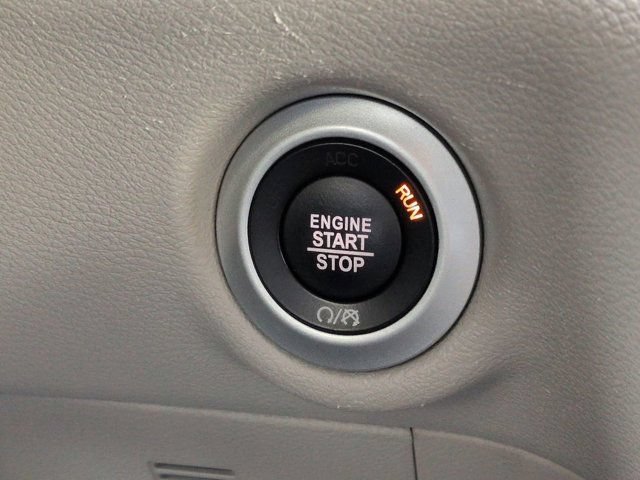 Used 2023 Chrysler Pacifica Touring-L FWD image 25