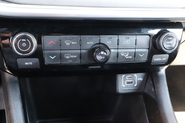 Used 2025 Jeep Compass Limited AWD/4WD image 29