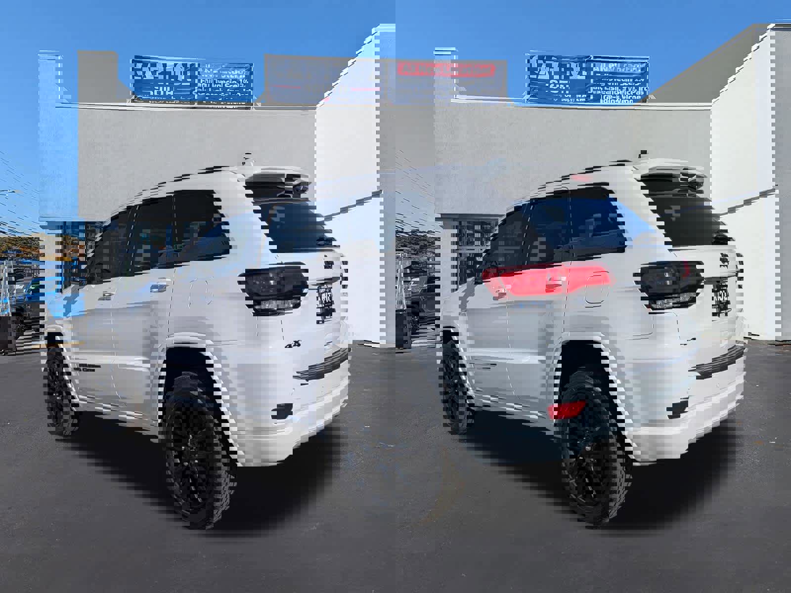 Used 2019 Jeep Grand Cherokee Altitude AWD/4WD image 4