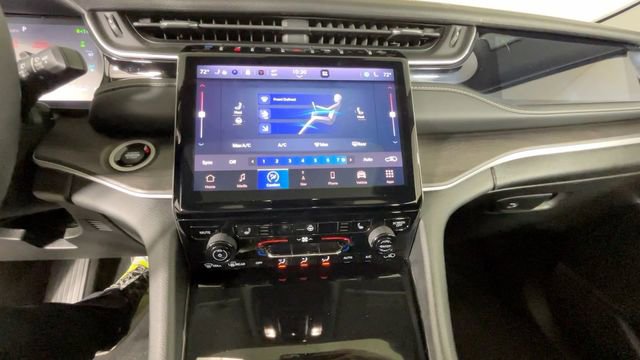 Used 2023 Jeep Grand Cherokee 4WD 4xe image 31