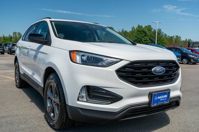 Used 2024 Ford Edge SEL w/ Sport Appearance Package AWD/4WD image 4