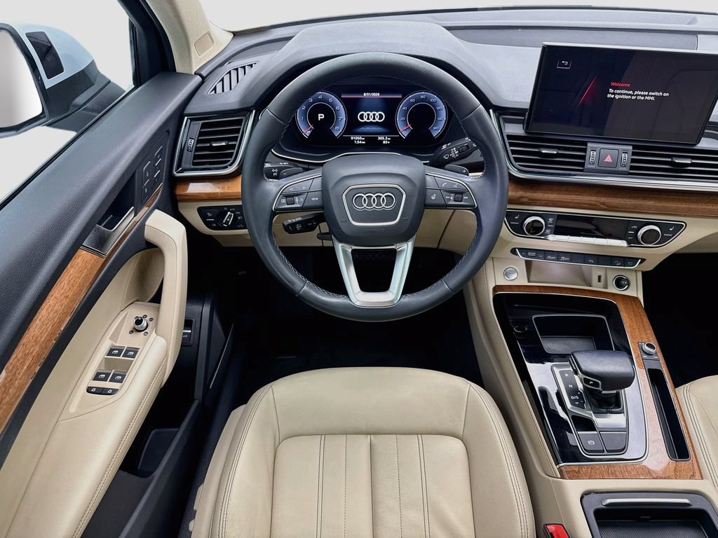 Used 2022 Audi Q5 2.0T Premium Plus w/ Premium Plus Package AWD/4WD image 10