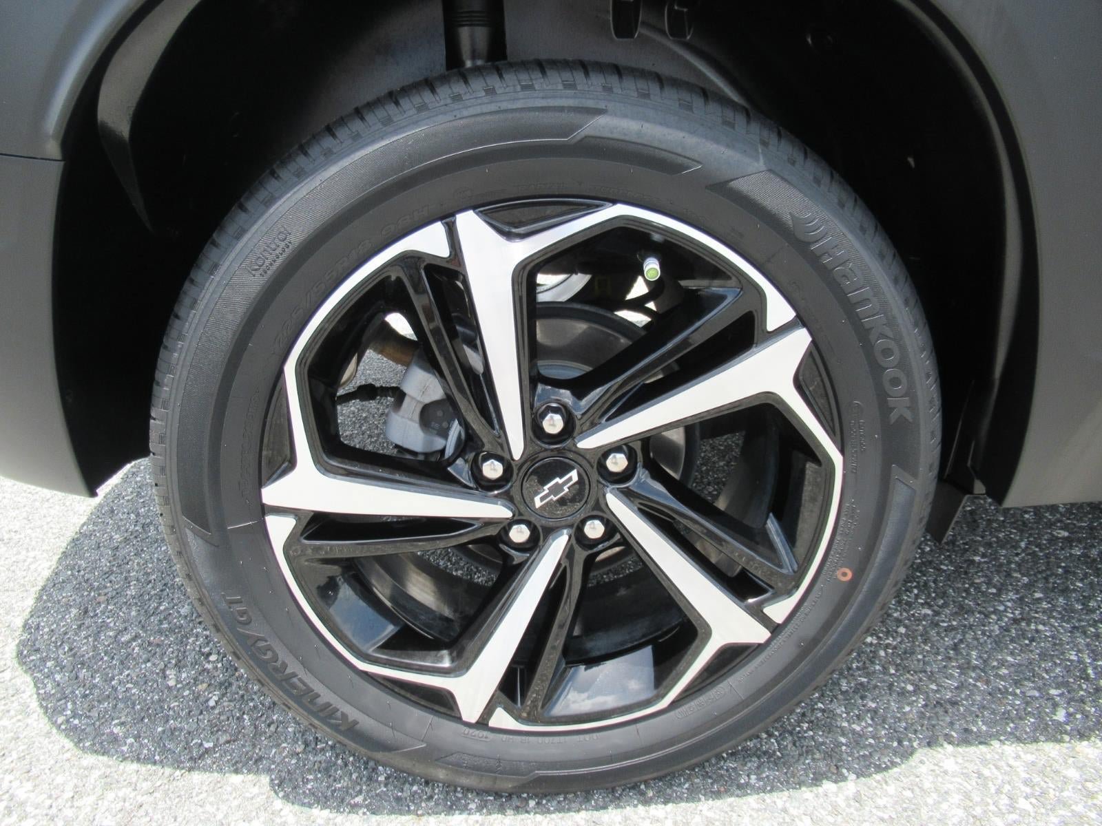 Used 2021 Chevrolet TrailBlazer RS w/ Technology Package FWD image 8