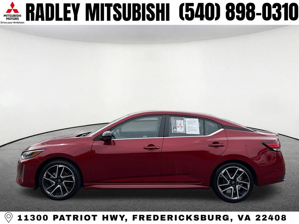 Used 2025 Nissan Sentra SR w/ SR Premium Package FWD image 16