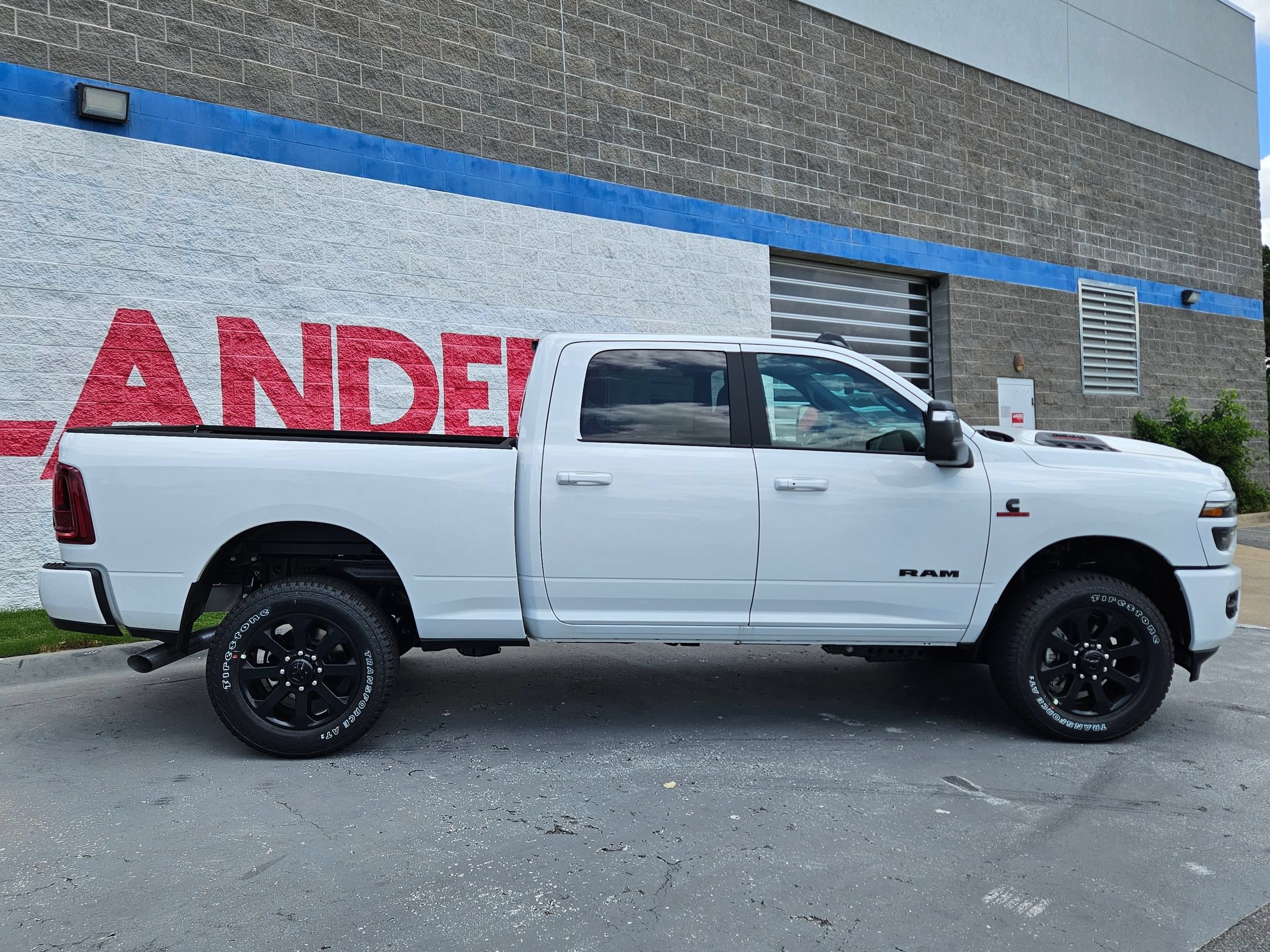 New 2026 RAM 2500 Laramie w/ Night Edition AWD/4WD image 8