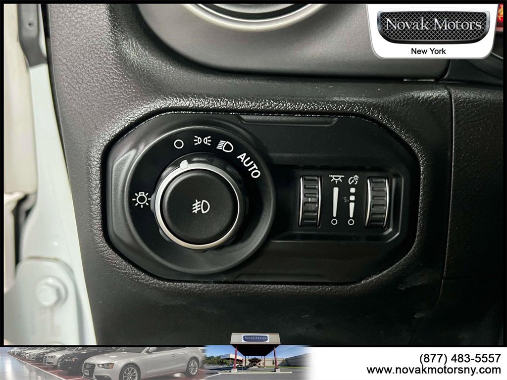 Used 2021 Jeep Wrangler Unlimited Sport image 19