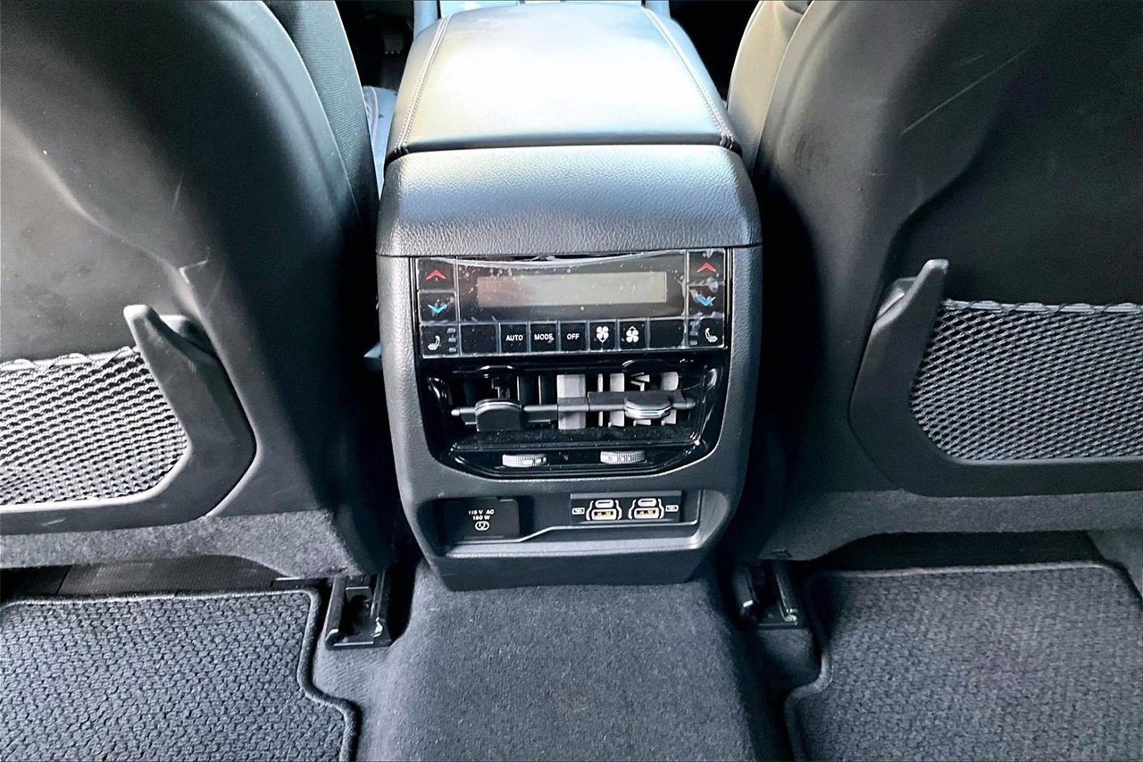 Certified 2025 Jeep Grand Cherokee Summit image 17