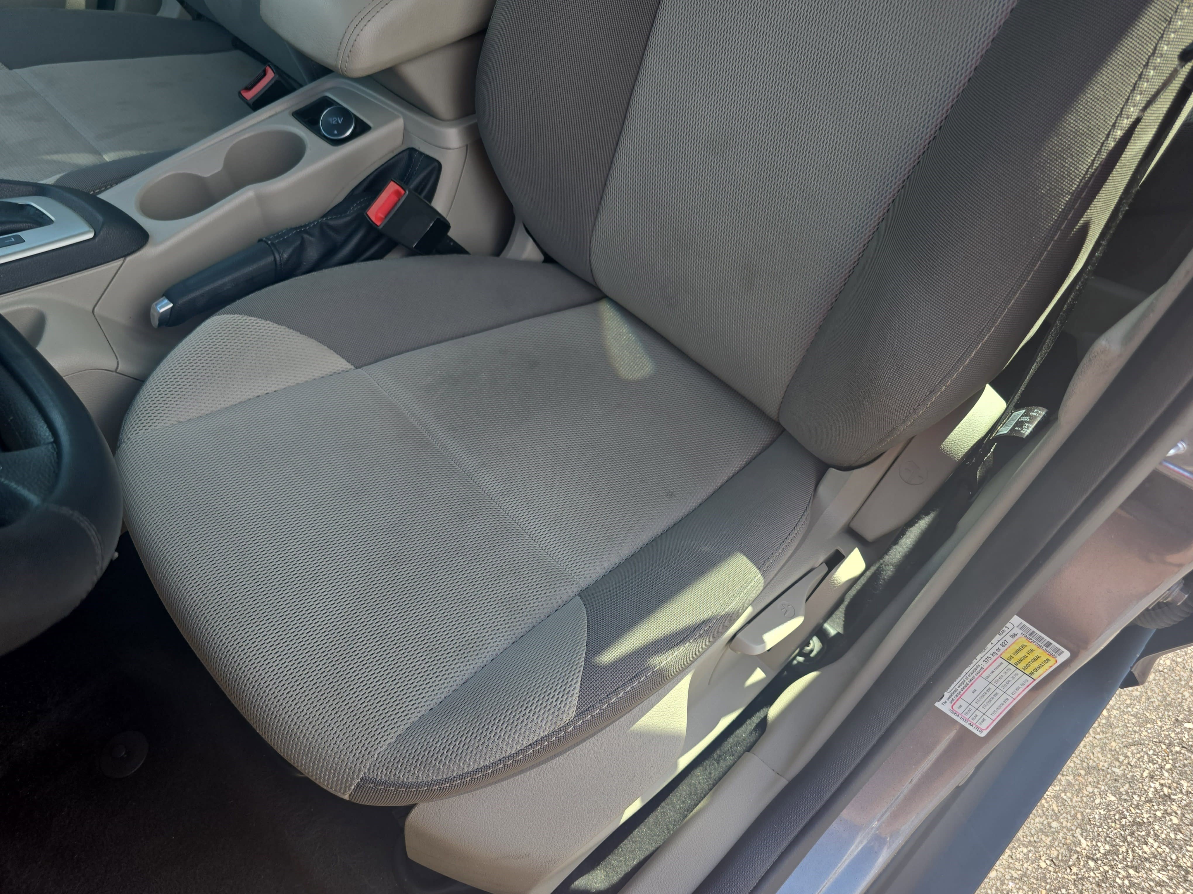 Used 2014 Ford Focus SE FWD image 14