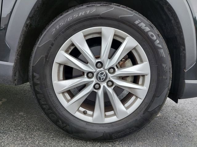 Certified 2022 Toyota Corolla Cross LE FWD image 14