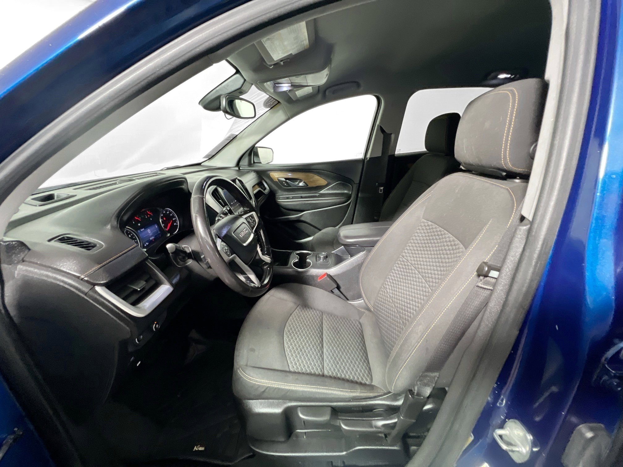 Used 2020 GMC Terrain SLE image 14