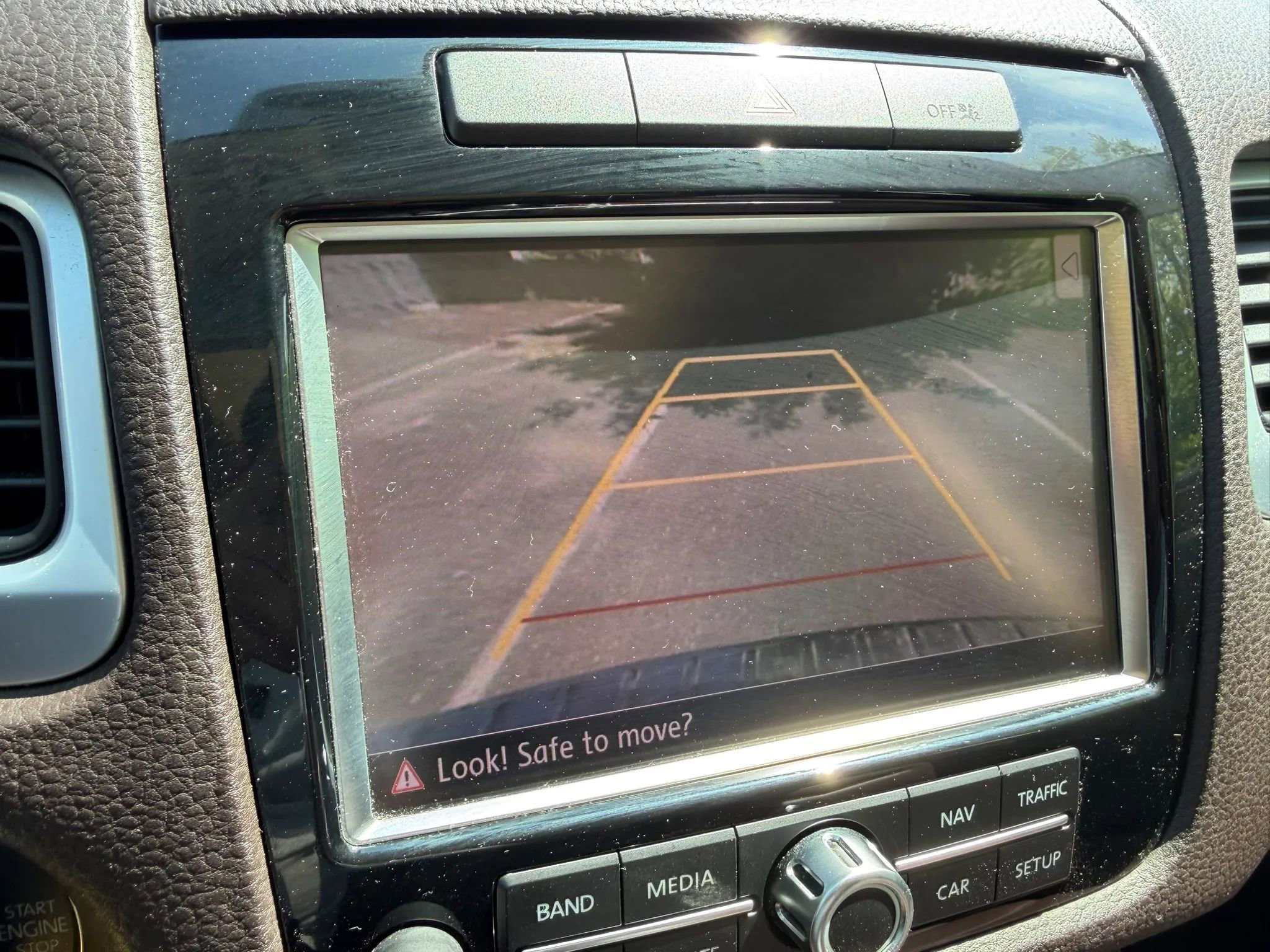 Used 2013 Volkswagen Touareg VR6 AWD/4WD image 38