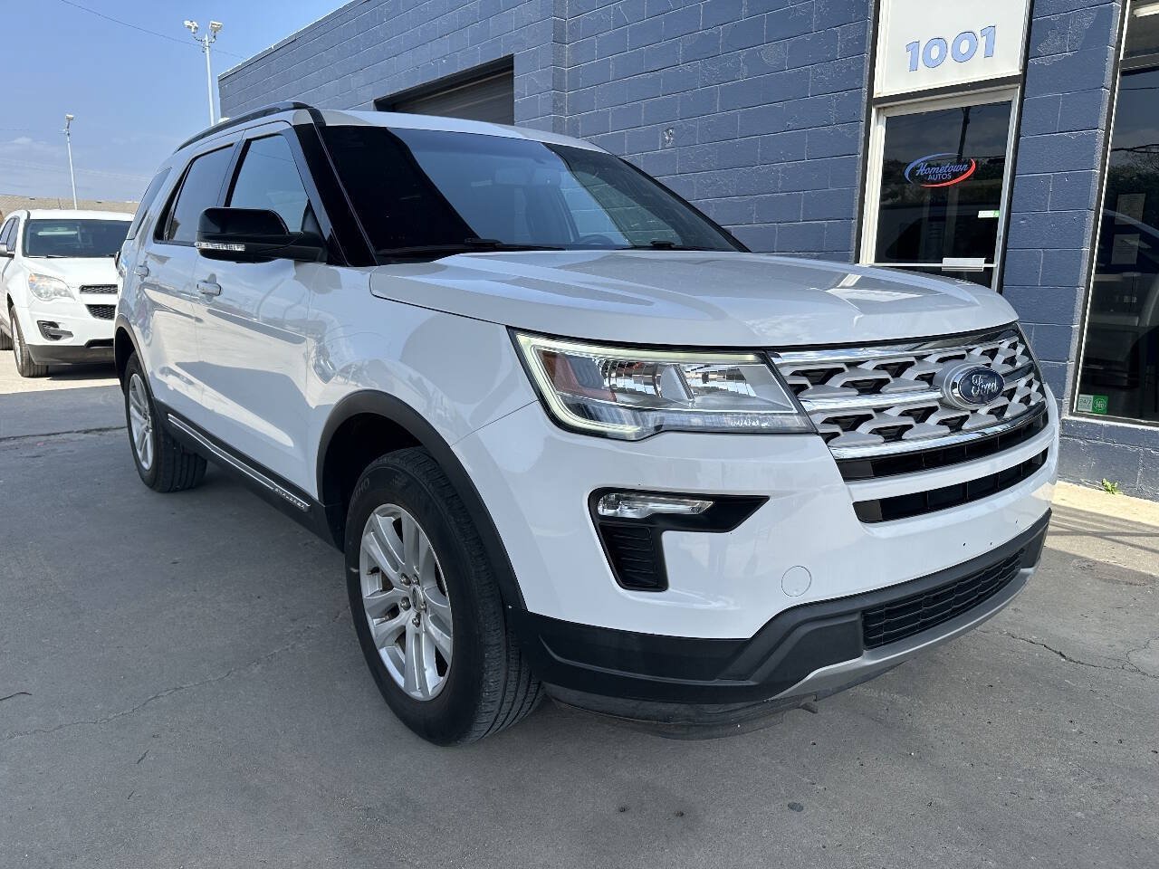 Used 2018 Ford Explorer XLT w/ Equipment Group 201A AWD/4WD image 1