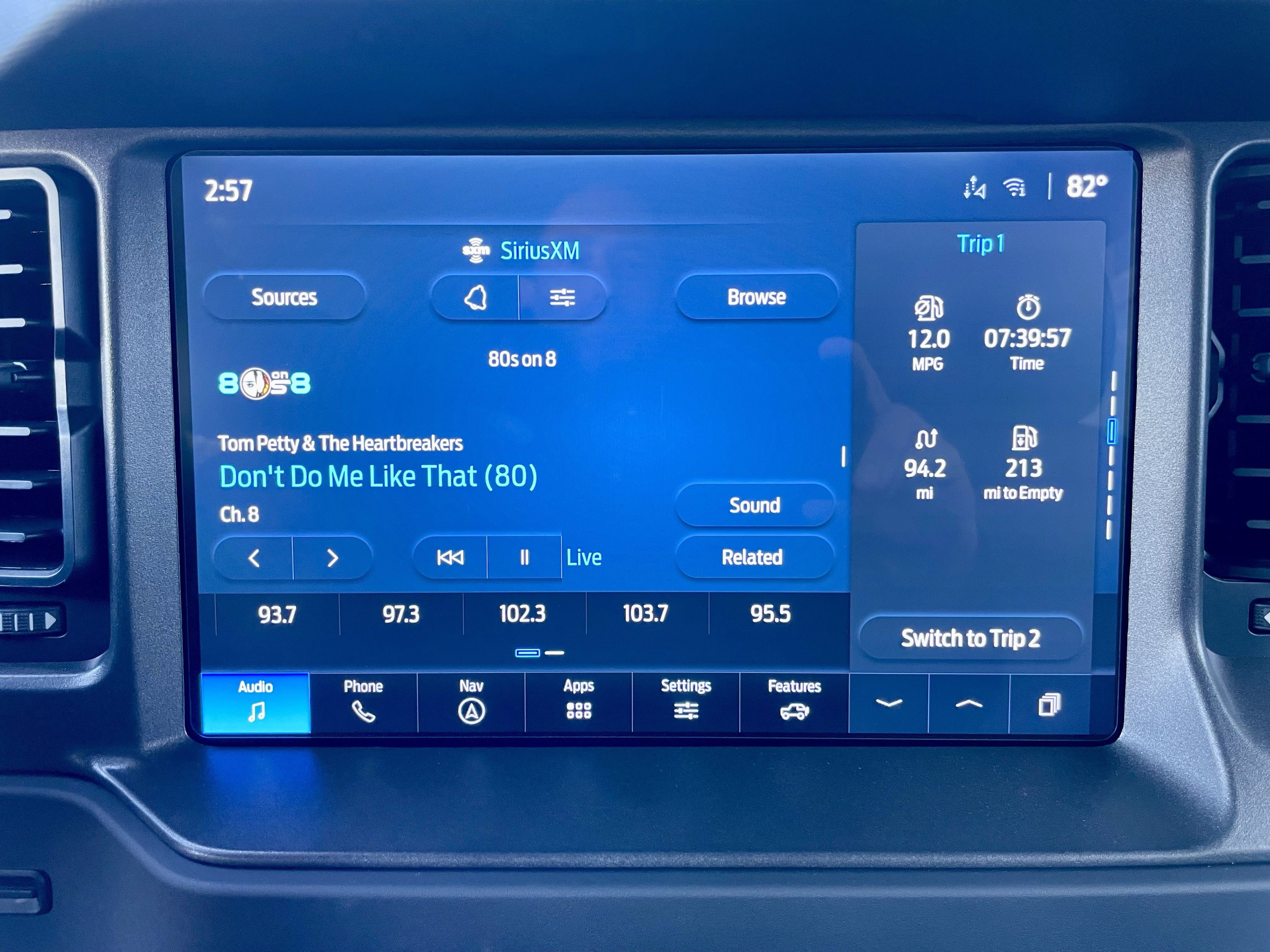 Used 2025 Ford Bronco Badlands image 28