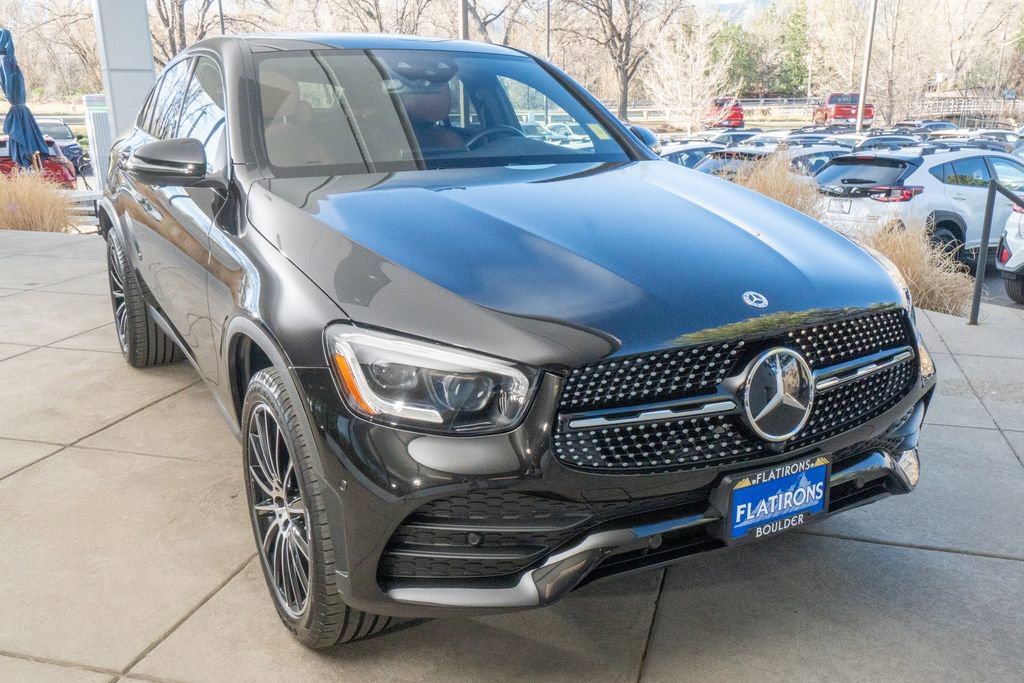 Used 2023 Mercedes-Benz GLC 300 4MATIC Coupe image 2
