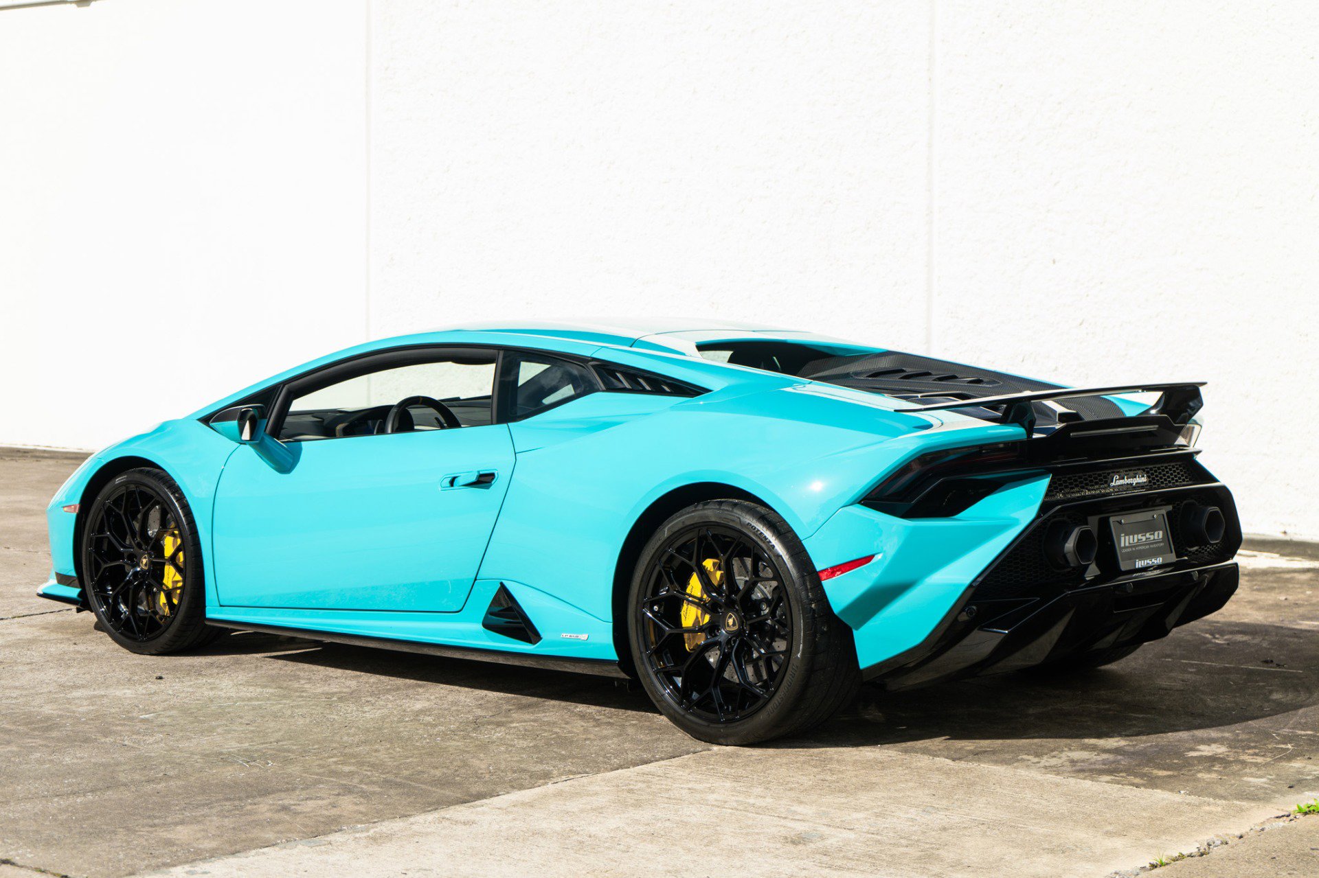 Used 2023 Lamborghini Huracan Tecnica RWD image 5