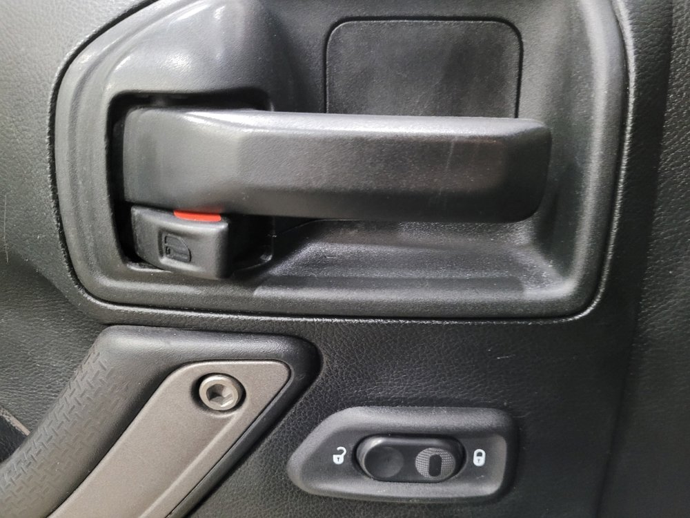 Used 2017 Jeep Wrangler Unlimited Sport AWD/4WD image 27