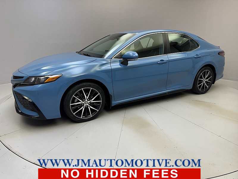 Used 2023 Toyota Camry SE w/ Blackout Package (TMS) image 1