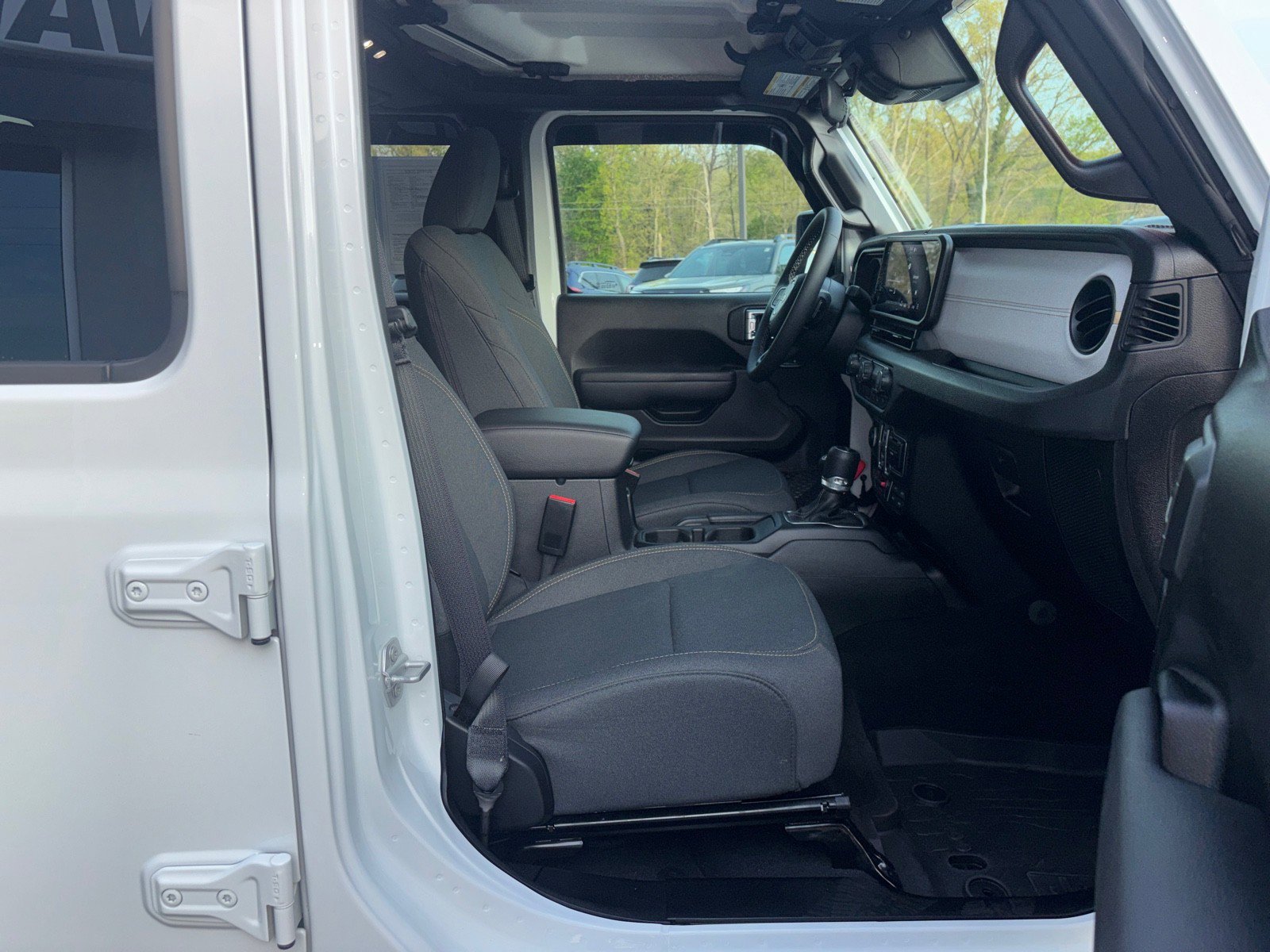 Used 2025 Jeep Gladiator Sport image 44