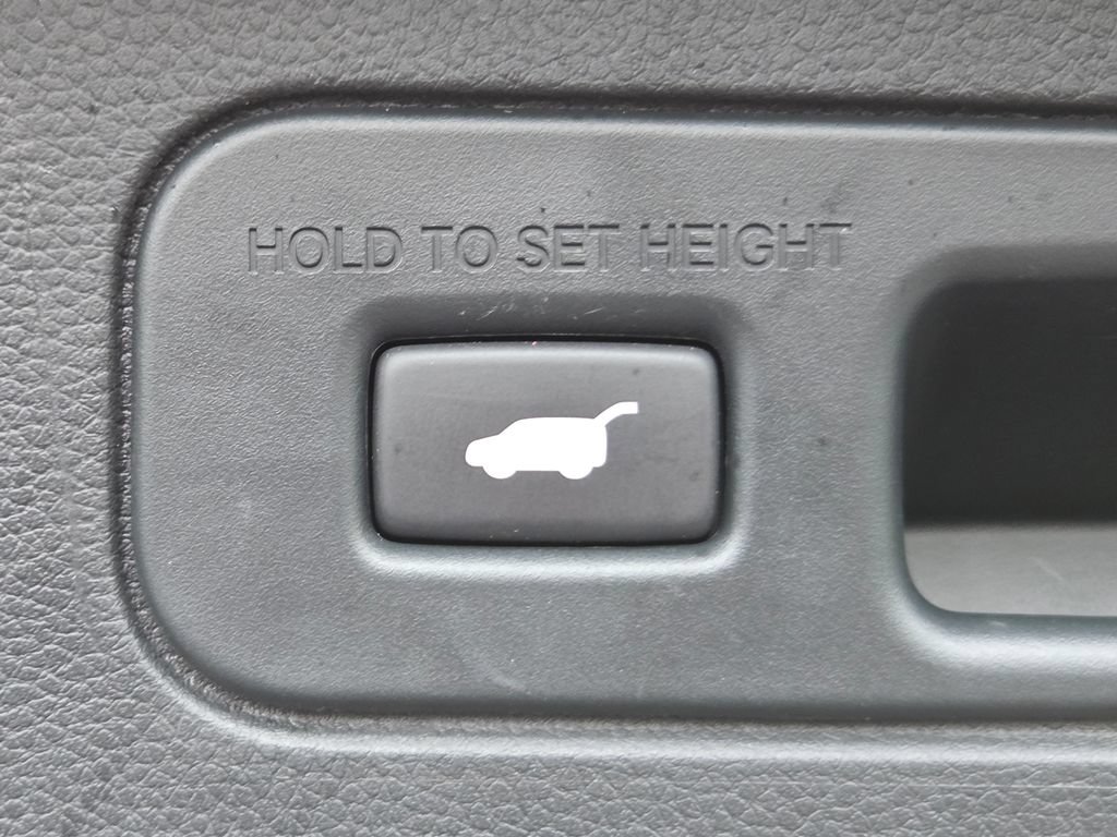 Used 2023 Honda Pilot Elite image 32