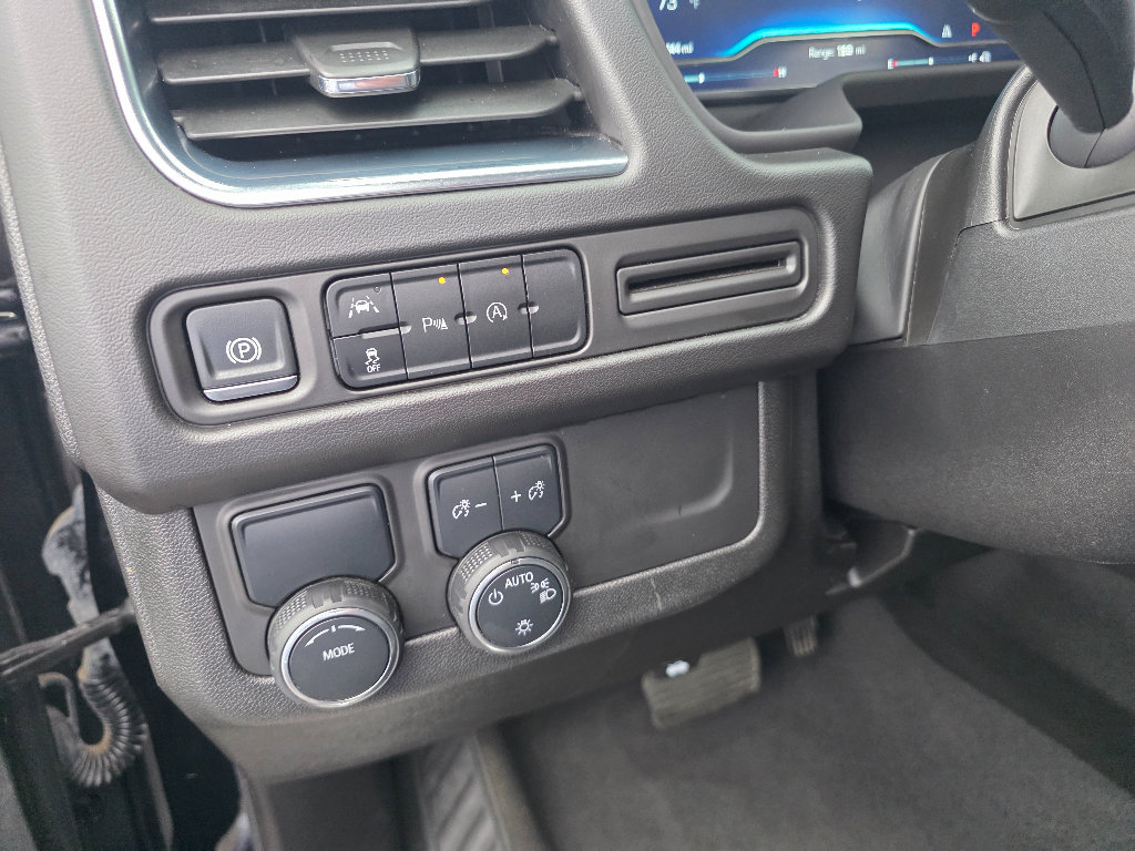 Used 2024 Chevrolet Tahoe LT RWD image 17