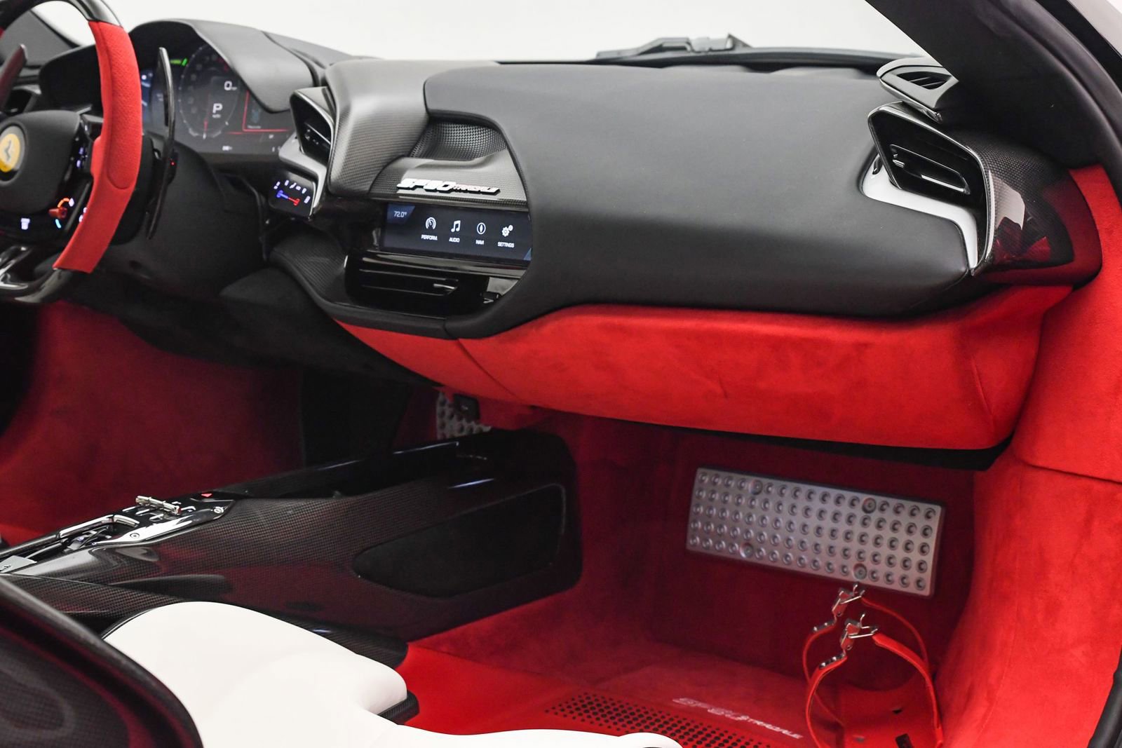 Used 2023 Ferrari SF90 Stradale image 38