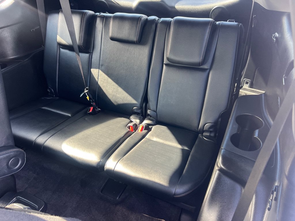 Used 2017 Toyota Highlander Limited AWD/4WD image 16