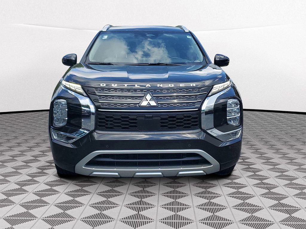Used 2022 Mitsubishi Outlander SEL image 2
