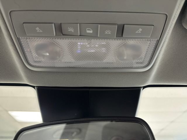 Used 2022 Chevrolet Trax LT w/ LT Convenience Package image 42