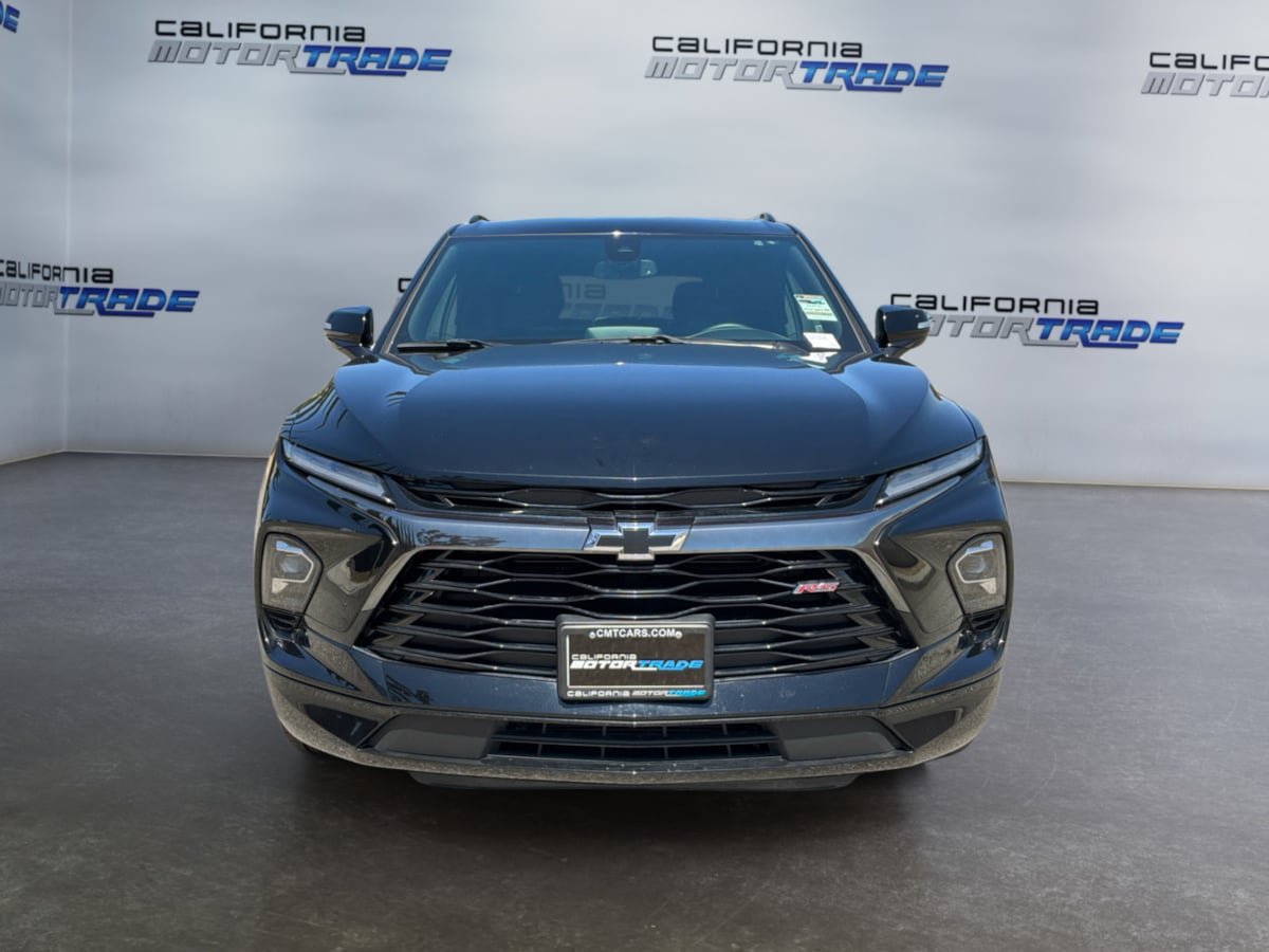 Used 2025 Chevrolet Blazer RS AWD/4WD image 2
