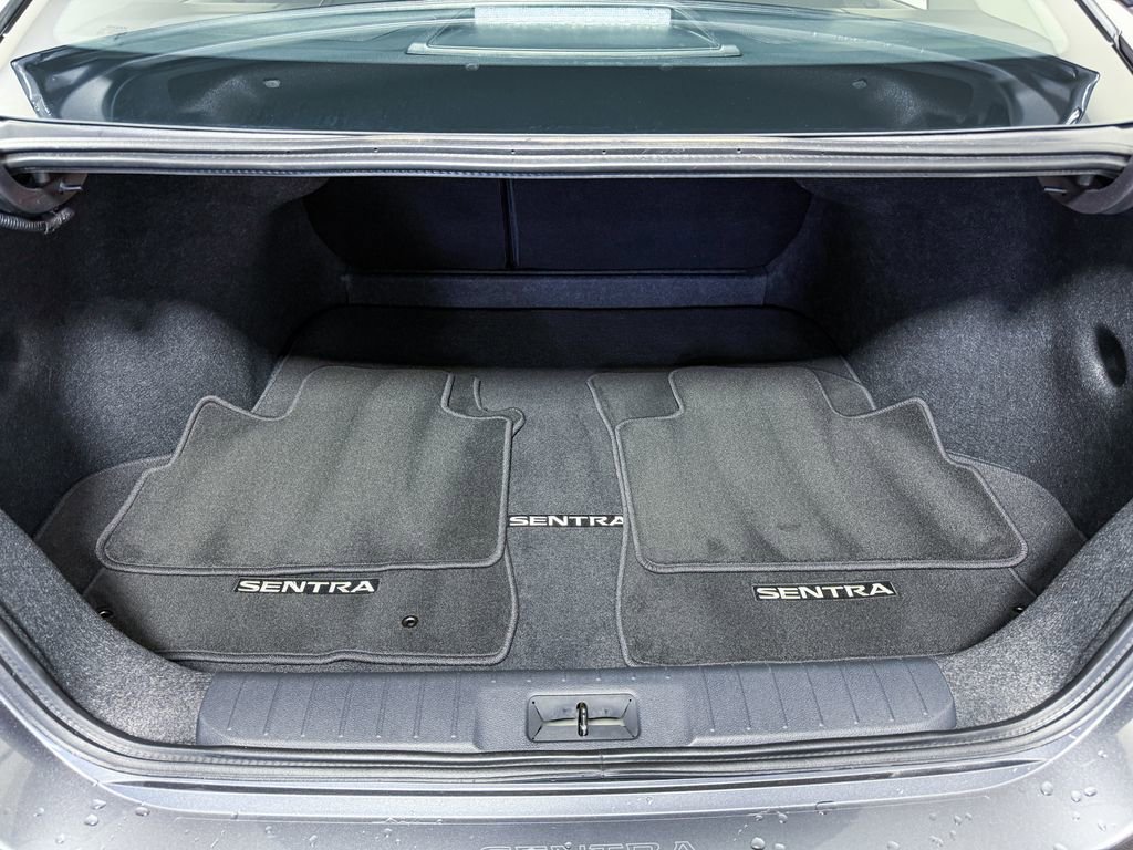 Certified 2025 Nissan Sentra SV image 30