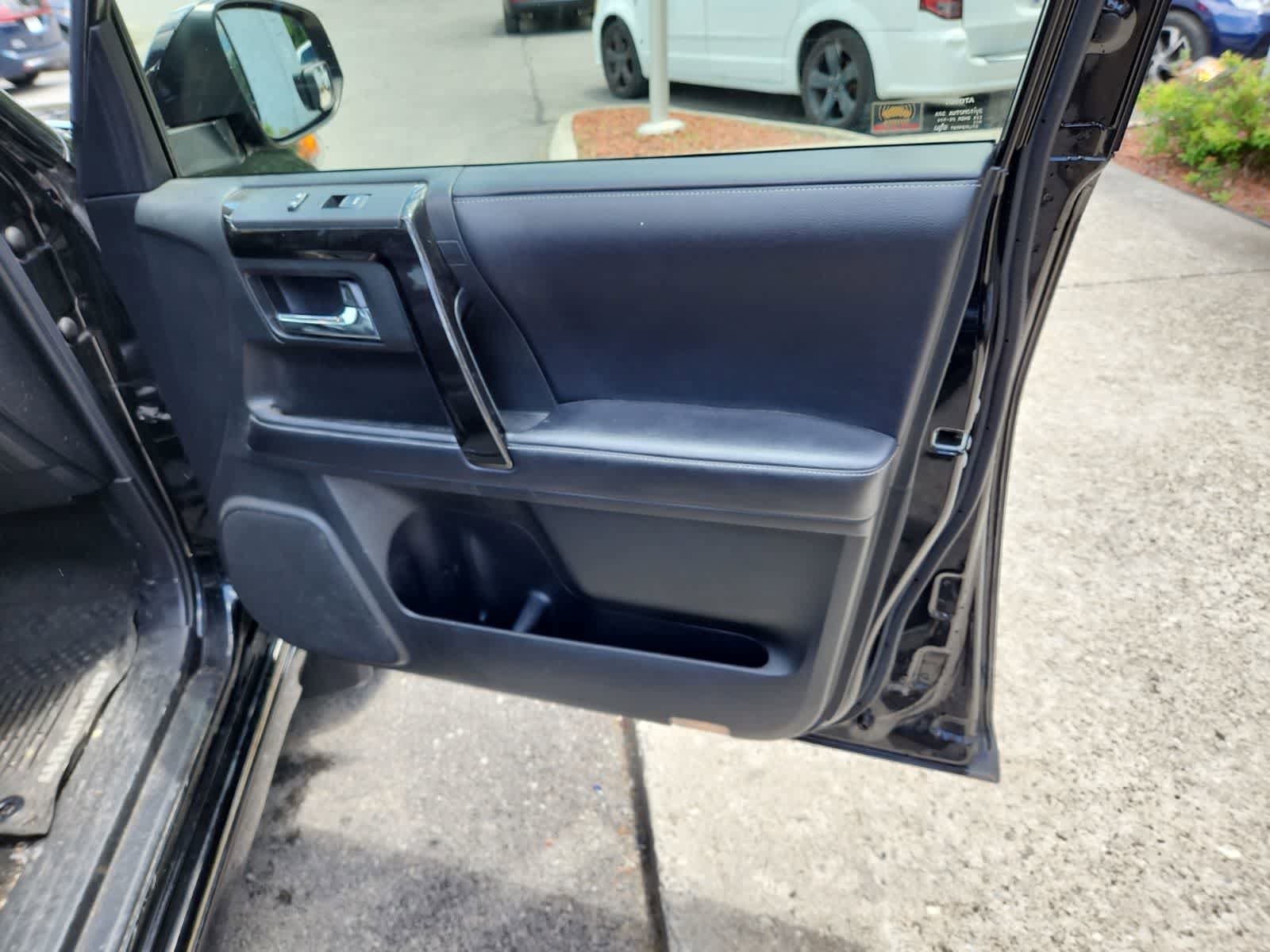 Used 2019 Toyota 4Runner Limited AWD/4WD image 21