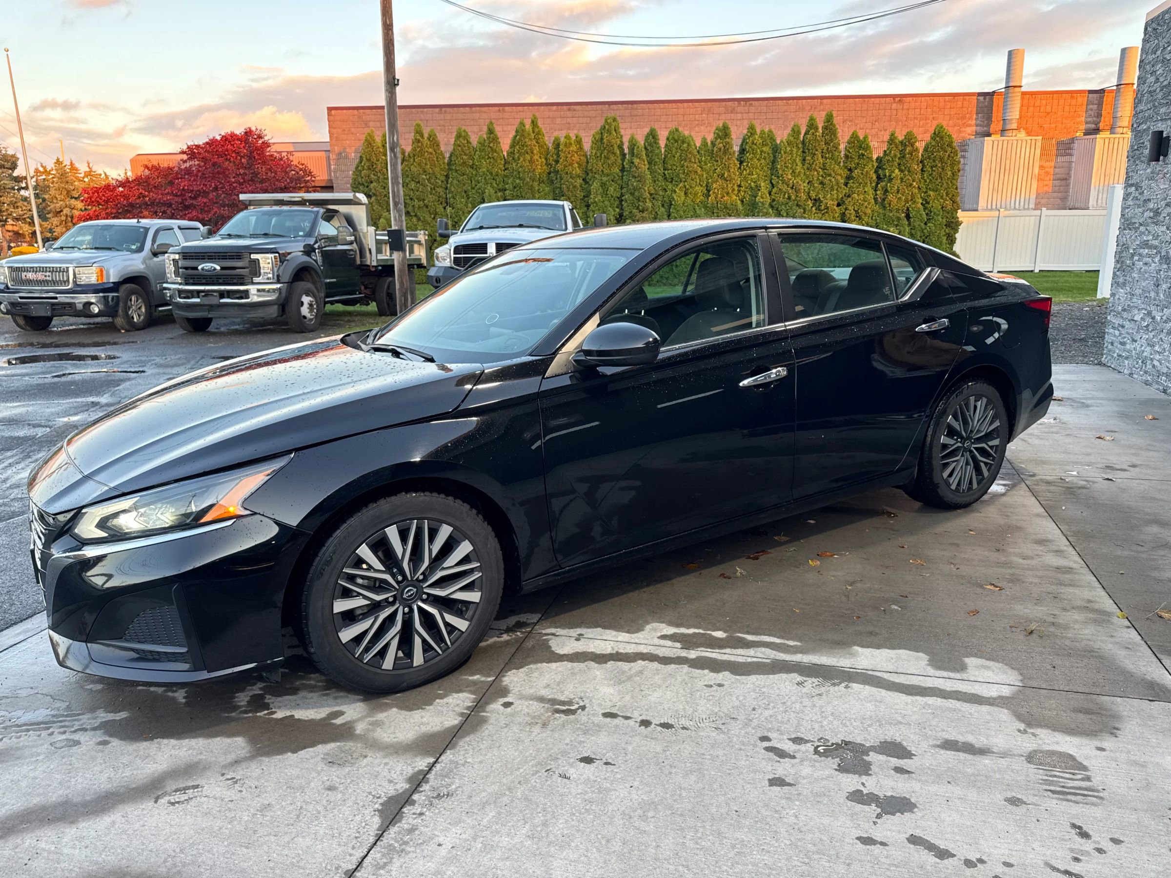 Used 2023 Nissan Altima 2.5 SV image 4