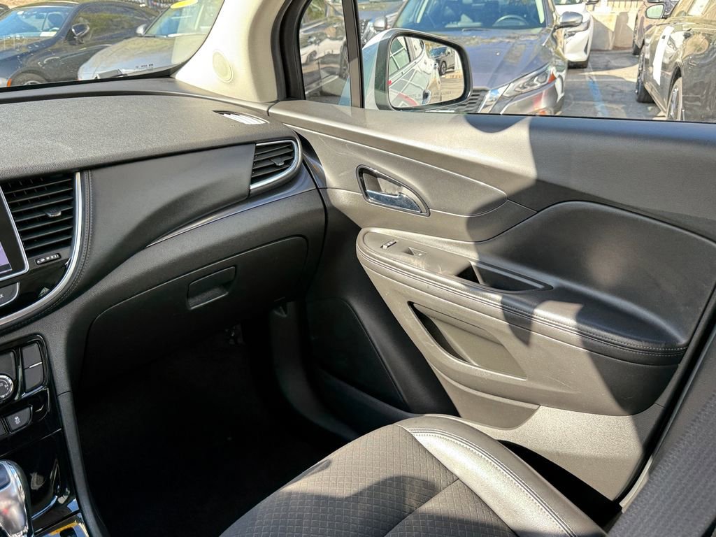 Used 2019 Buick Encore Sport Touring image 15