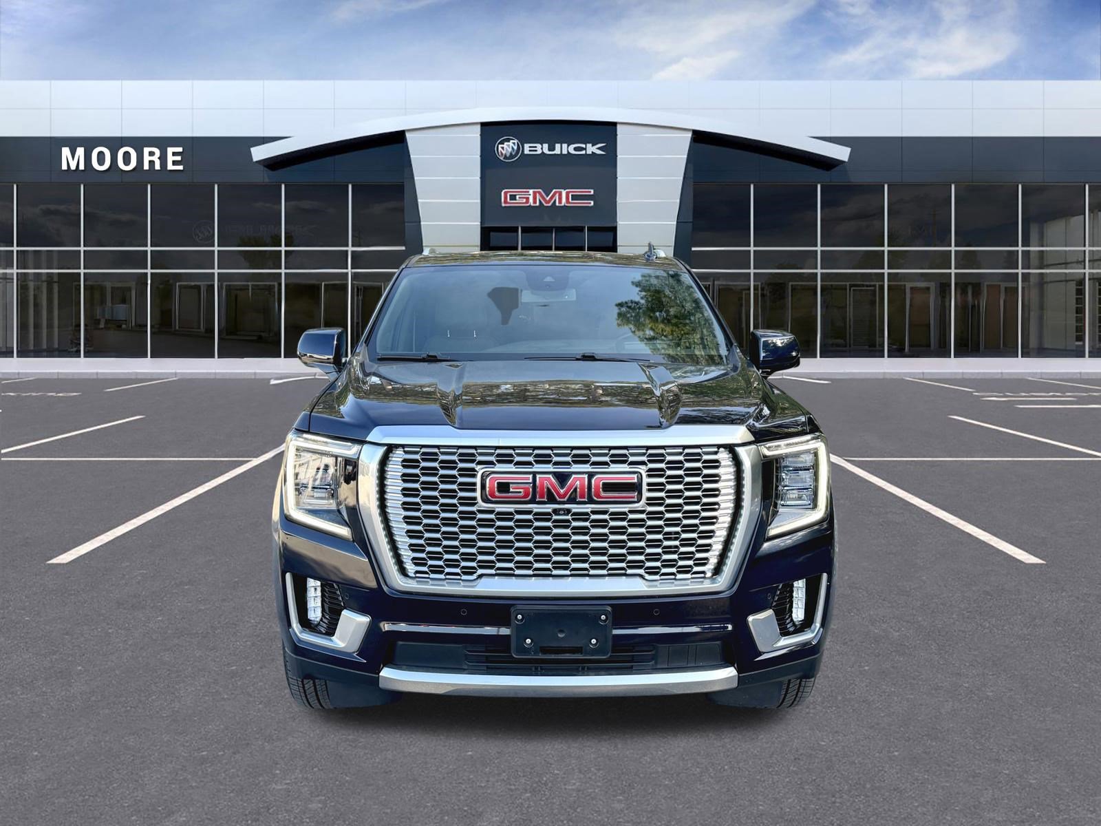 Used 2023 GMC Yukon Denali AWD/4WD image 3