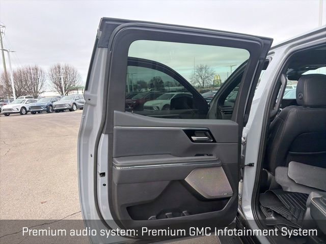 Used 2024 GMC Sierra EV Denali image 29