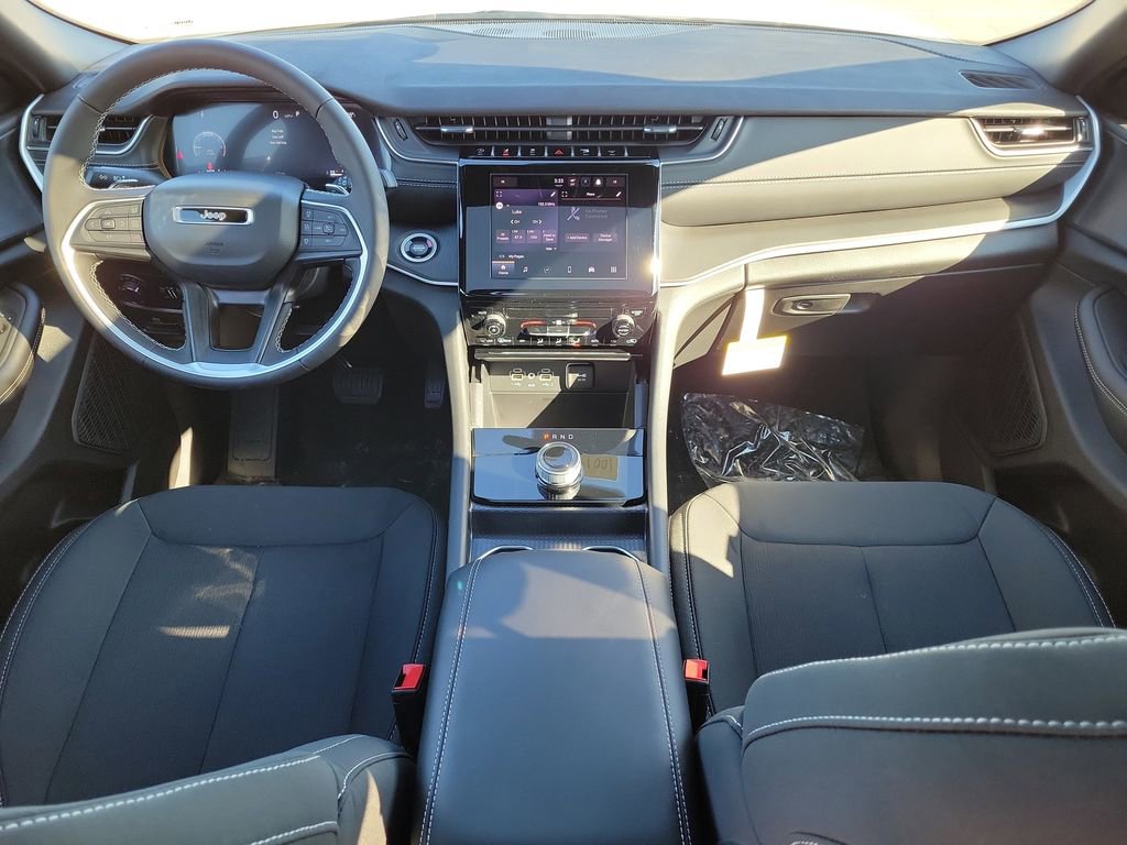 New 2025 Jeep Grand Cherokee Laredo X image 15