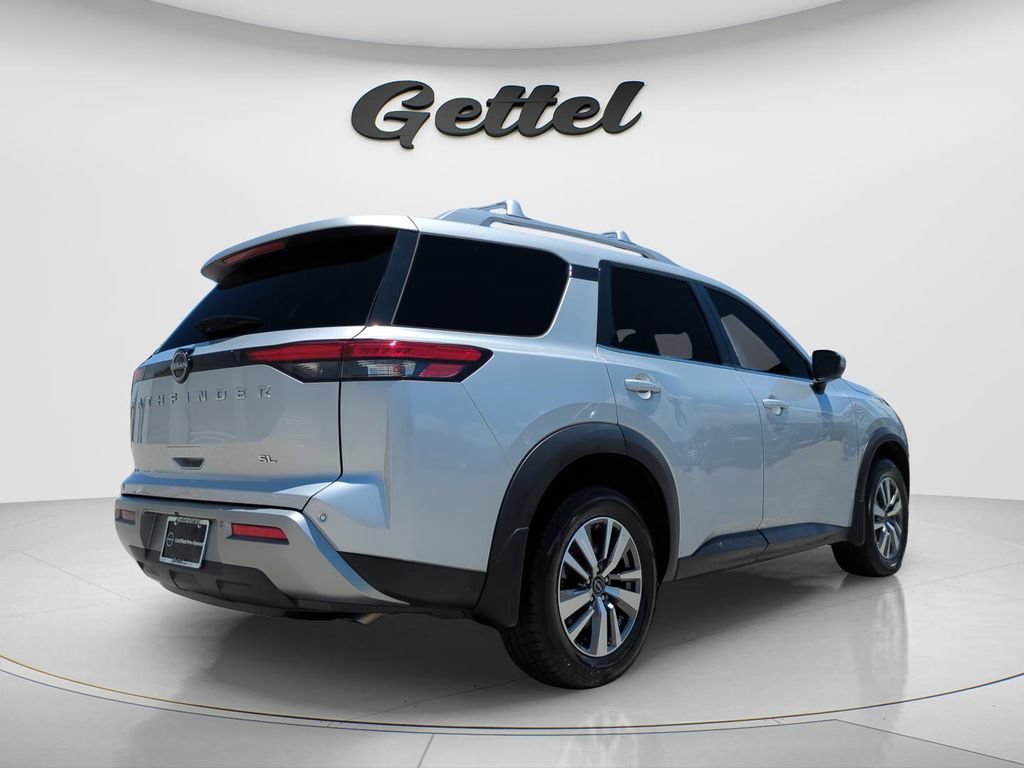 Certified 2022 Nissan Pathfinder SL FWD image 5