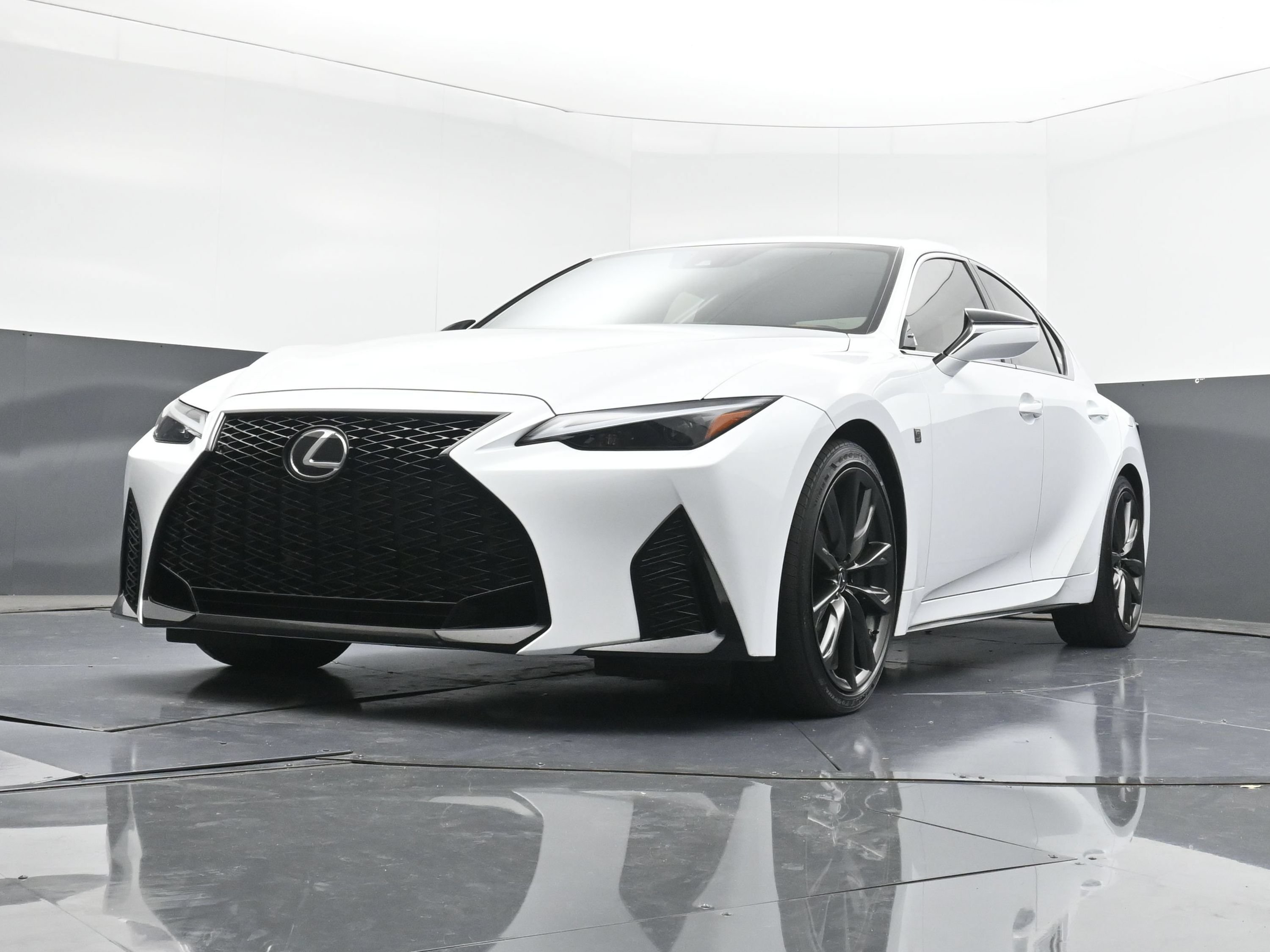 Used 2024 Lexus IS 350 F Sport RWD image 27