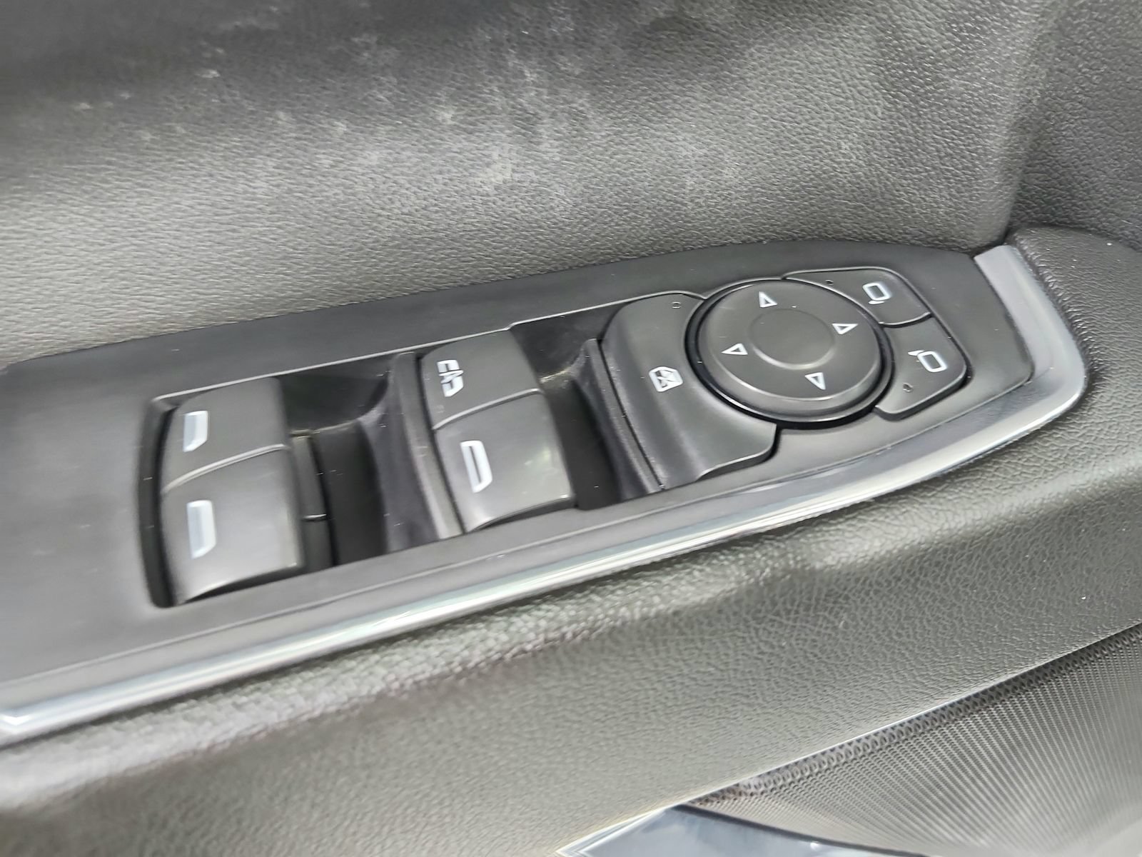 Used 2024 Chevrolet Silverado 2500 LT AWD/4WD image 36