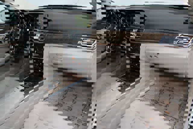 Used 2016 Mercedes-Benz E 350 4MATIC image 25