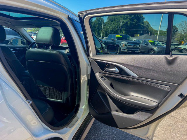 Used 2018 INFINITI QX30 Premium w/ Navigation Package AWD/4WD image 15