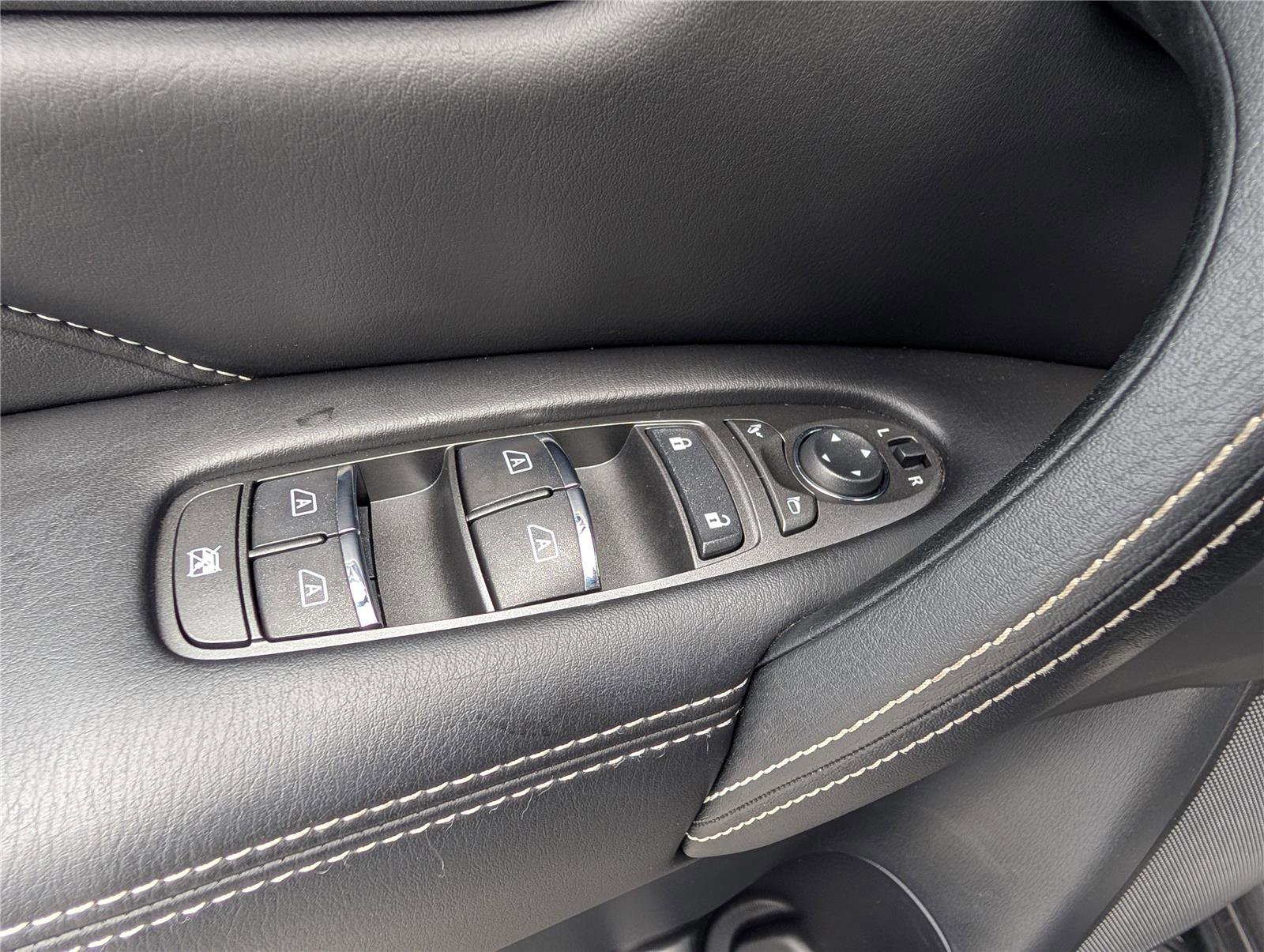 Used 2024 INFINITI QX80 Premium Select w/ Cargo Package image 24