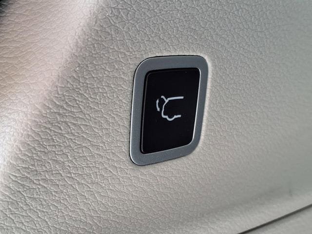 Used 2024 Chrysler Pacifica Touring-L FWD image 15