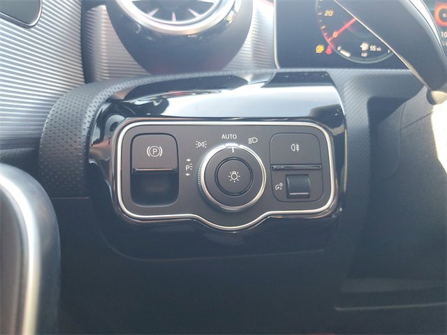 Used 2020 Mercedes-Benz CLA 250 image 26