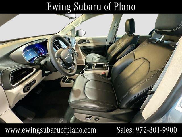 Used 2024 Chrysler Pacifica Limited FWD image 22