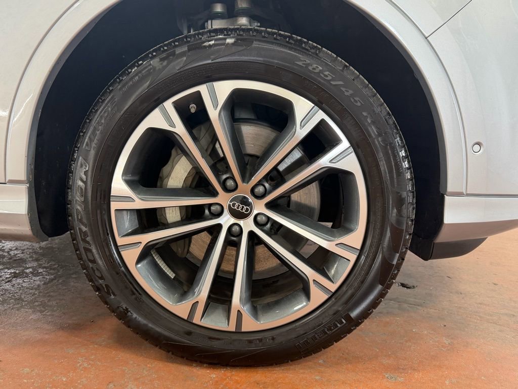 Used 2025 Audi Q7 2.0T Premium Plus w/ Premium Plus Package image 8