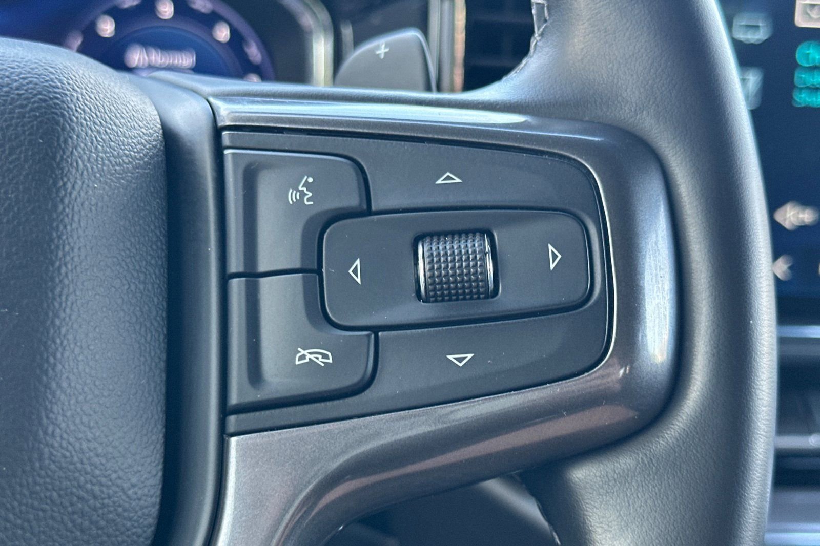 Certified 2025 Chevrolet Silverado 1500 High Country w/ Midnight Edition image 36
