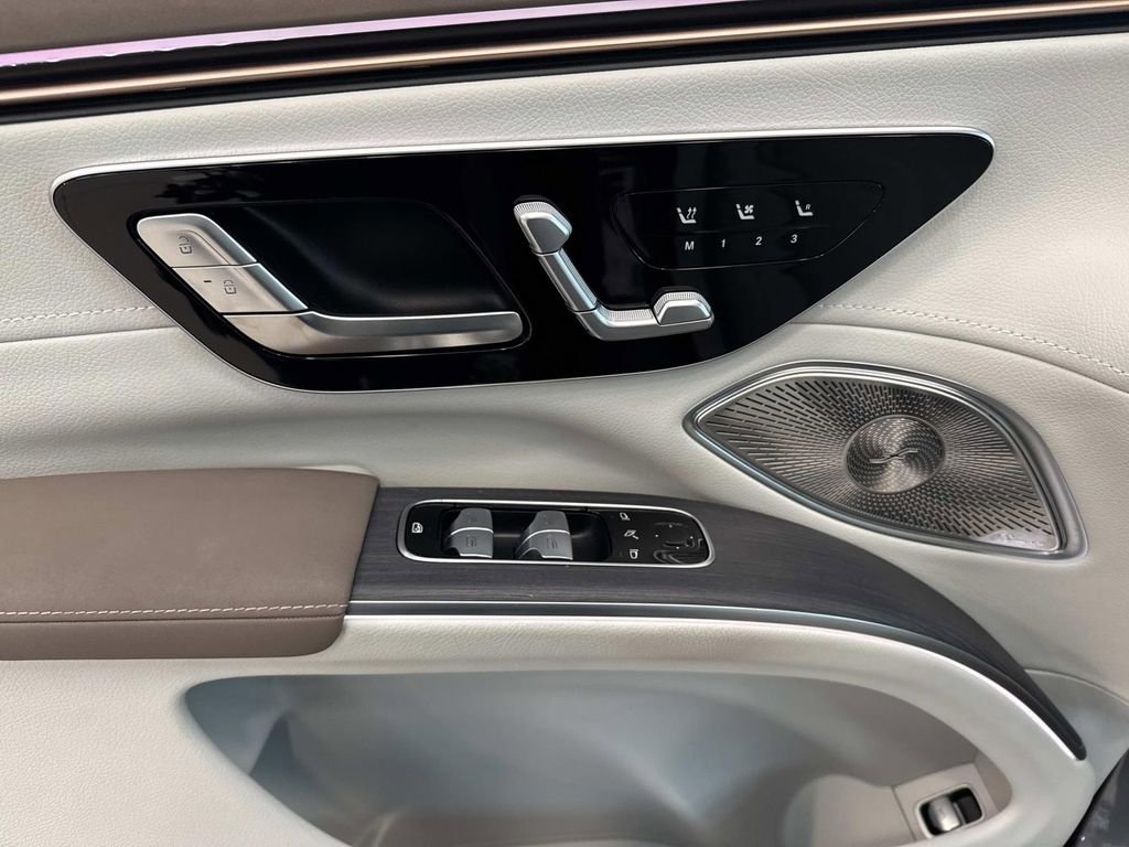 Used 2023 Mercedes-Benz EQS 450+ SUV image 20